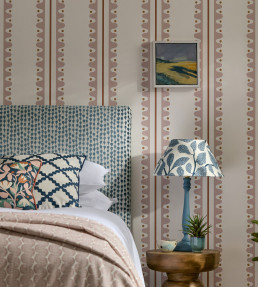 Oakham Wallpaper - Blush Blush