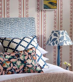Oakham Wallpaper - Blush Blush