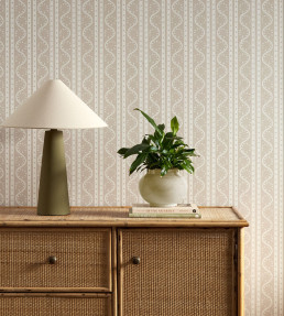 Split Pea Wallpaper - Linen Linen